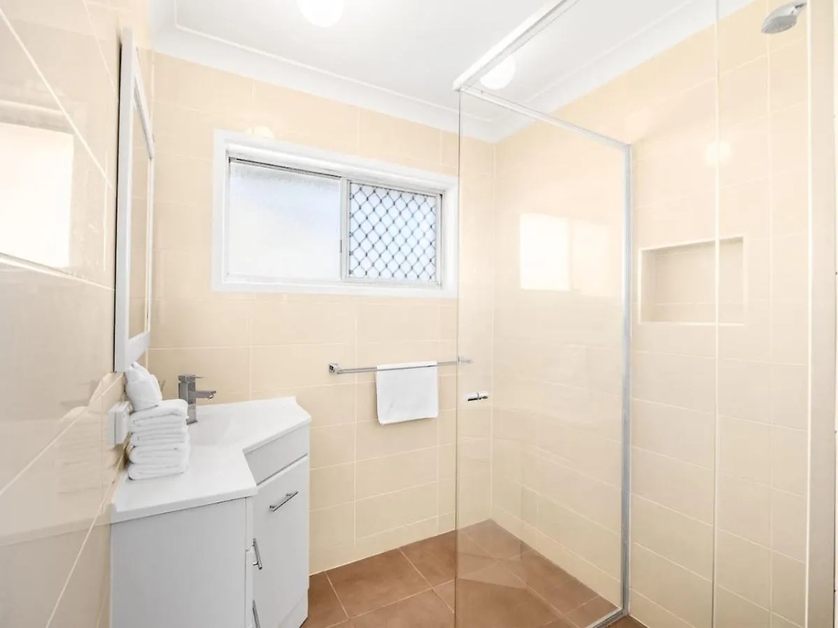 Central Sunnybank 4 Bedrooms Home, Family Friendly Brisbane 0*,